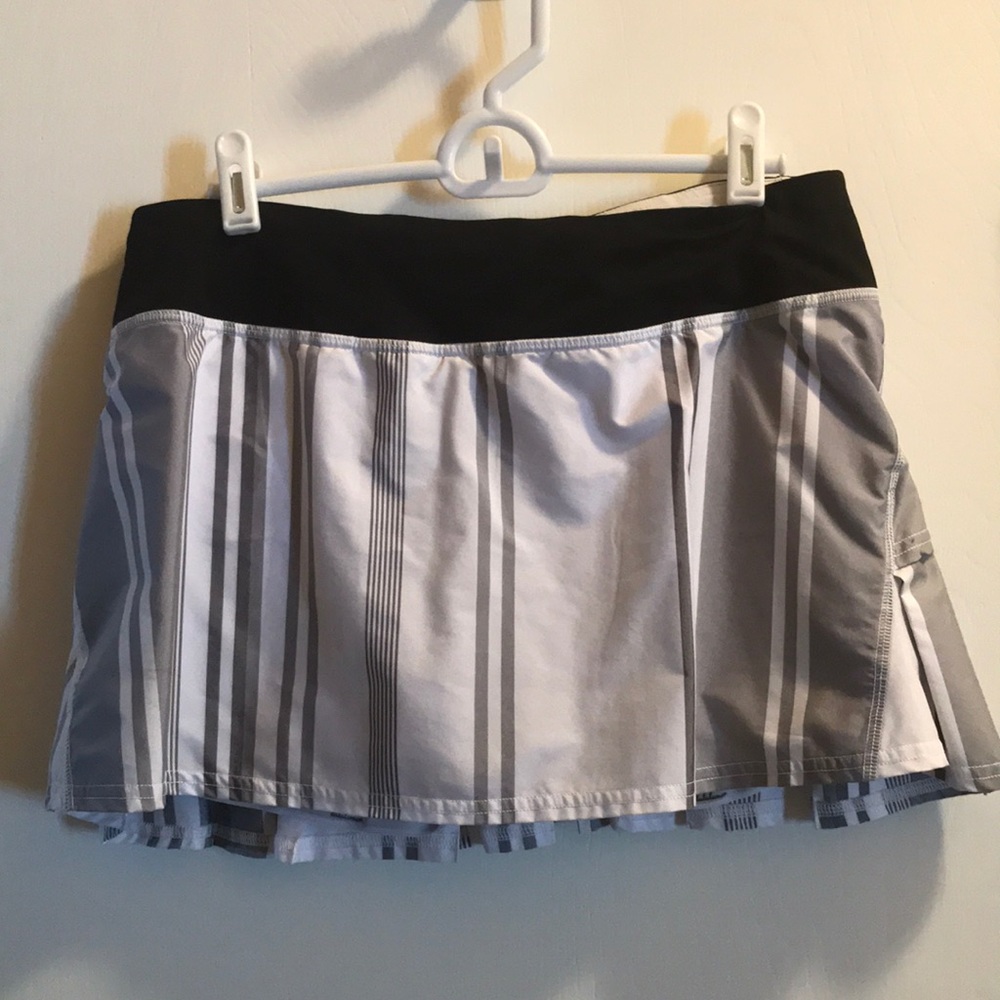 lululemon athletica Black Waist Grey and White Striped Athletic Skirt